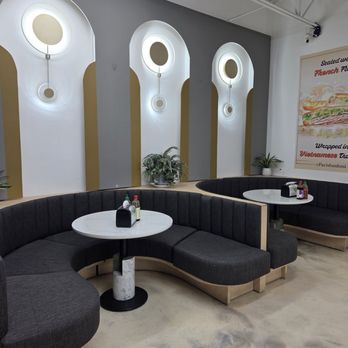 Paris Banh Mi - Comfy booths - Vietnamese Near Me - Kansas City, Missouri