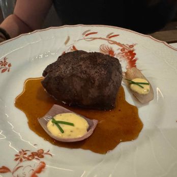 Be.Steak.A - FILET MIGNON
6 oz. smoked béarnaise, charred shallots, whiskey bacon - Bars Near Me - Campbell, California Be.Steak.A - FILET MIGNON
6 oz. smoked béarnaise, charred shallots, whiskey bacon - Bars Near Me - Campbell, California