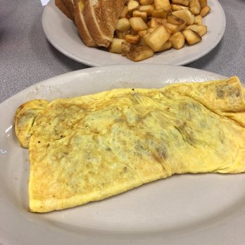 The Downtowner Restaurant - Bacon and cheese omelette with home fries and white toast - Breakfast & Brunch Near Me - Lafayette, Indiana The Downtowner Restaurant - Bacon and cheese omelette with home fries and white toast - Breakfast & Brunch Near Me - Lafayette, Indiana