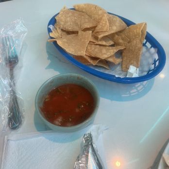 Isla Del Mar - Chips and salsa - Mexican Near Me - Papillion, Nebraska