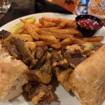 Old Seelbach Bar - Ribeye steak sandwich - American Near Me - Louisville, Kentucky Old Seelbach Bar - Ribeye steak sandwich - American Near Me - Louisville, Kentucky