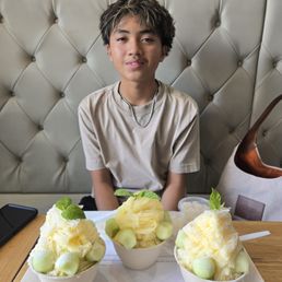 We ordered mango with melon and my son loved it. We ordered mango with melon and my son loved it.