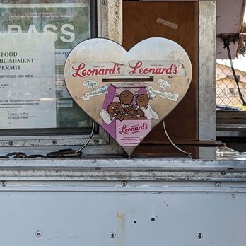 A Leonard's Bakery - Desserts Near Me - Waipahu, Hawaii