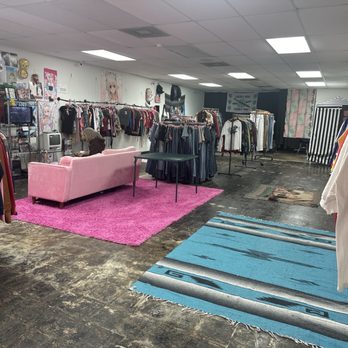 Bunni Thrift - Thrift Stores Near Me - Houston, Texas Bunni Thrift - Thrift Stores Near Me - Houston, Texas