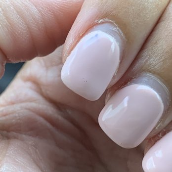 Bellagio Nails & Spa - Again air bubbles in polish. - Nail Technicians Near Me - Woodbridge, Virginia
