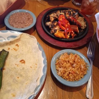 Lupe Tortilla Mexican Restaurant - Chicken fajitas - Mexican Near Me - Allen, Texas