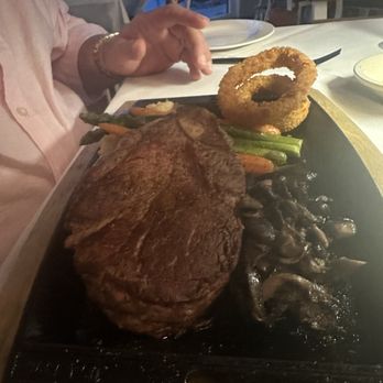 Crow's Nest Steakhouse - Steak - Steakhouses Near Me - Captiva, Florida Crow's Nest Steakhouse - Steak - Steakhouses Near Me - Captiva, Florida