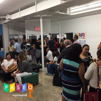 Paseo Wynwood - Entretenimiento y Diversión para los amantes del buen teatro. Sala Black Box y obras breves en contenedores - Performing Arts Near Me - Miami, Florida Paseo Wynwood - Entretenimiento y Diversión para los amantes del buen teatro. Sala Black Box y obras breves en contenedores - Performing Arts Near Me - Miami, Florida