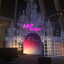 L12 Live Stage - Waow