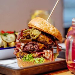 RUFF'S BURGER