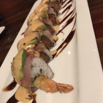 Sushi Dan - All Star Roll, really good! - Sushi Bars Near Me - Studio City, California Sushi Dan - All Star Roll, really good! - Sushi Bars Near Me - Studio City, California