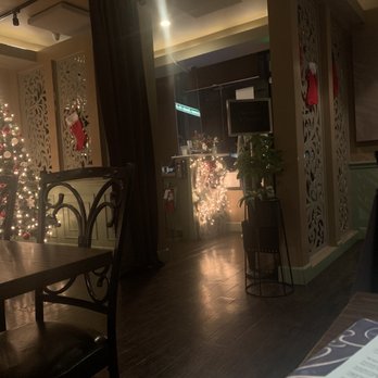 Similan Thai Restaurant - Thai Near Me - Solana Beach, California