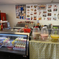 Cinco De Mayo - Upfront near door, bebidas and postres