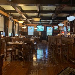 Titlow Tavern & Grille - Dining hall