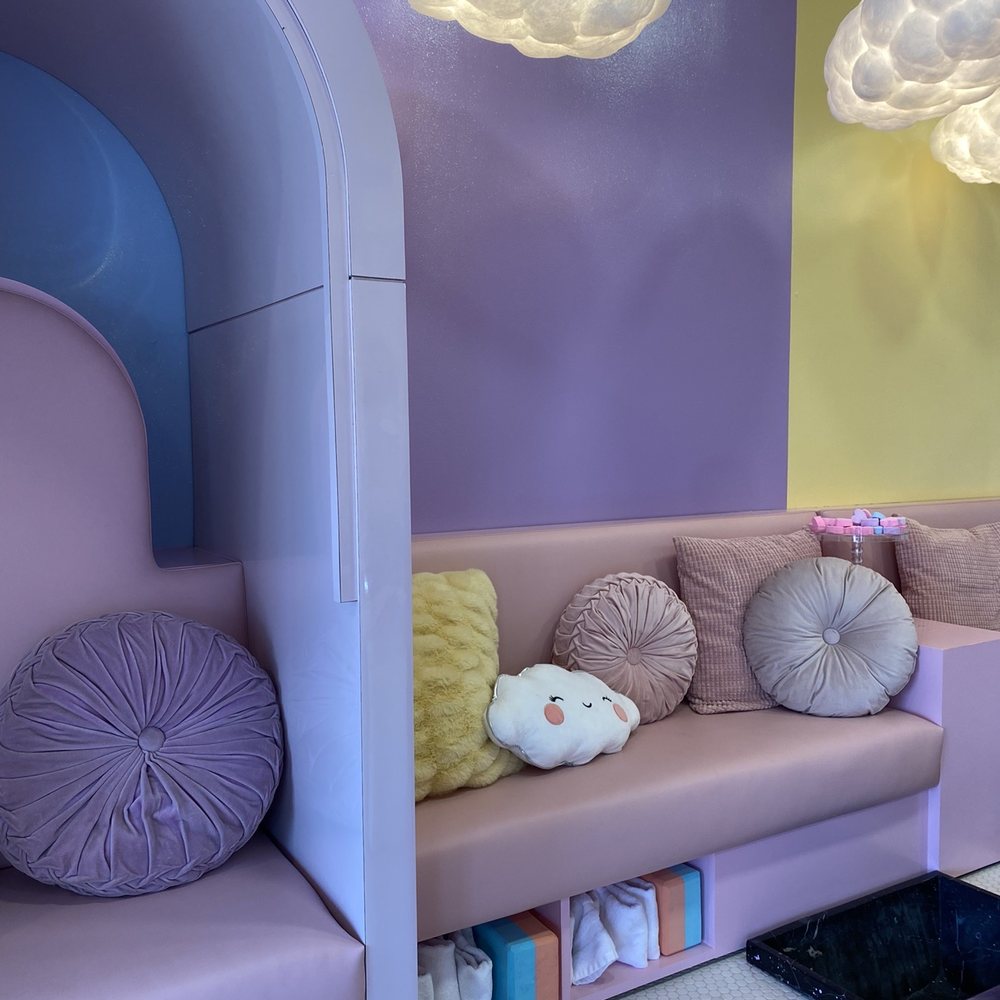 Cute Nail Studio Congress - Seating - Nail Salons Near Me - Austin, Texas