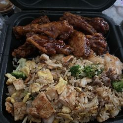 Best Wings & Rice Hands Down