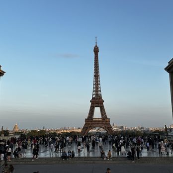 Eiffel Tower, Paris France - Crowded - Landmarks & Historical Buildings Near Me - Paris Eiffel Tower, Paris France - Crowded - Landmarks & Historical Buildings Near Me - Paris