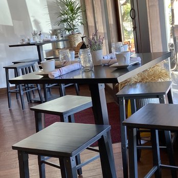 Mankas Grill - Seating inside - American Near Me - Fairfield, California Mankas Grill - Seating inside - American Near Me - Fairfield, California