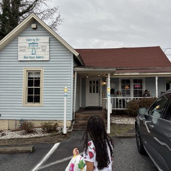 Cakes by B's Blue House Bakery - Coffee & Tea Near Me - Jamestown, North Carolina