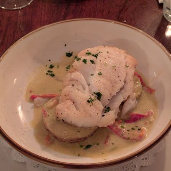 Petit Robert Bistro - French Near Me - Boston, Massachusetts