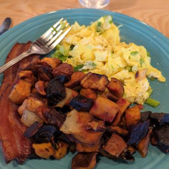 Duluth Grill - Scrambled eggs with sweet potato hash - Breakfast & Brunch Near Me - Duluth, Minnesota