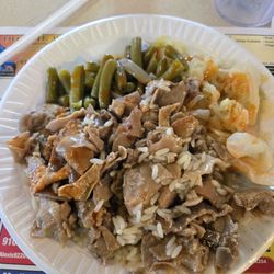 Fuller's Old Fashion BBQ and Buffet - Hog maws, white rice, cabbage and string beans