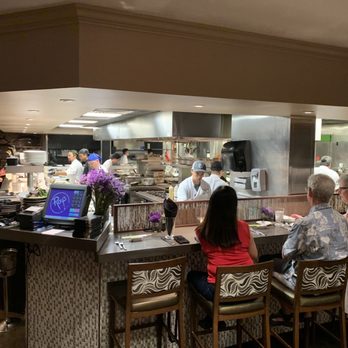 Roy's Waikiki - Kitchen area - Hawaiian Near Me - Honolulu, Hawaii