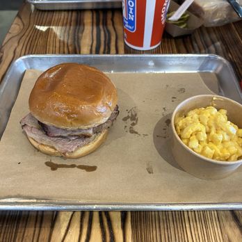 Smokey Mo's BBQ - Brisket sandwich/ Mac & Cheese - Barbeque Near Me - Temple, Texas Smokey Mo's BBQ - Brisket sandwich/ Mac & Cheese - Barbeque Near Me - Temple, Texas