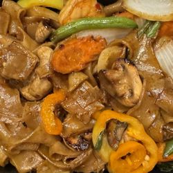 Ploy Siam - Shrimp Drunken Noodle