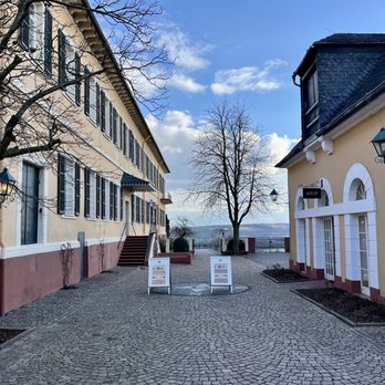 Schloss Johannisberg - Landmarks & Historical Buildings Near Me - Geisenheim, HE Schloss Johannisberg - Landmarks & Historical Buildings Near Me - Geisenheim, HE