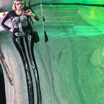 Hauntoween - Funhouse mirrors are my favorite! - Amusement Parks Near Me - Los Angeles, California Hauntoween - Funhouse mirrors are my favorite! - Amusement Parks Near Me - Los Angeles, California