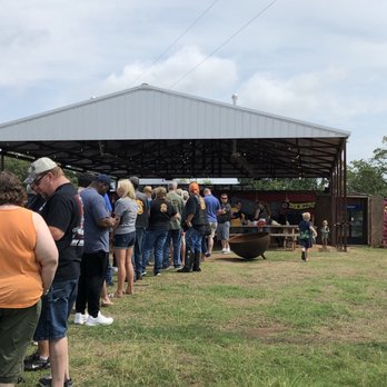 Butcher BBQ Stand - Line that never ends - Barbeque Near Me - Wellston, Oklahoma