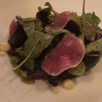 Nomada - Fig and beet salad--healthy and crazy yum - Mexican Near Me - San Miguel de Allende, GUA
