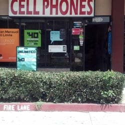 Dreams Wireless - The store front