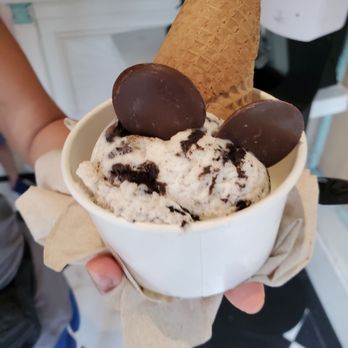 Plaza Ice Cream Parlor - Ice Cream & Frozen Yogurt Near Me - Lake Buena Vista, Florida Plaza Ice Cream Parlor - Ice Cream & Frozen Yogurt Near Me - Lake Buena Vista, Florida