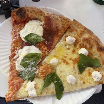 L'industrie Pizzeria - Pizza Near Me - Brooklyn, New York L'industrie Pizzeria - Pizza Near Me - Brooklyn, New York