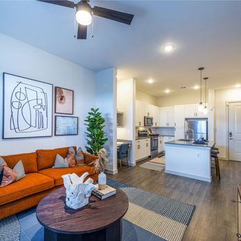 The Waterview - Apartments Near Me - Richmond, Texas The Waterview - Apartments Near Me - Richmond, Texas