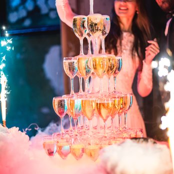 Aistis Mixology - Champagne Show - Bartenders Near Me Aistis Mixology - Champagne Show - Bartenders Near Me