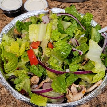 414 Pub & Pizza - Mesa - We ordered a Spencer's salad ($14), but ended up with a House salad ($9) instead. - Pizza Near Me - Mesa, Arizona