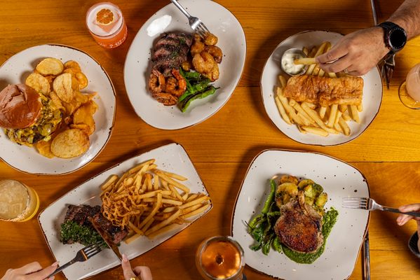 Jimmy's Famous American Tavern by null