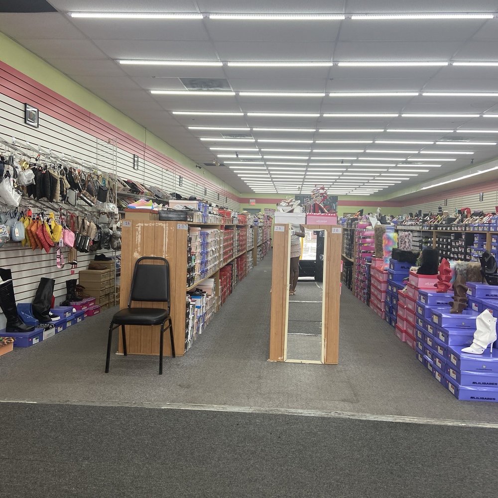 Shoetrend - Shoe Stores Near Me - Indianapolis, Indiana Shoetrend - Shoe Stores Near Me - Indianapolis, Indiana