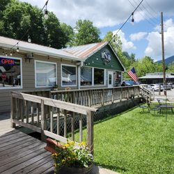 The Rivers And Rails Tavern - The front entrance