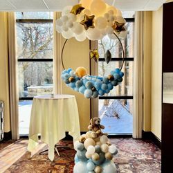 Party Lane - Baby shower balloon sculpture decoration