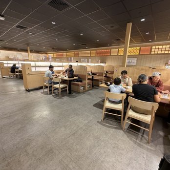 Waka Sakura Sushi Restaurant - inside the restaurant - Sushi Bars Near Me - Kapolei, Hawaii