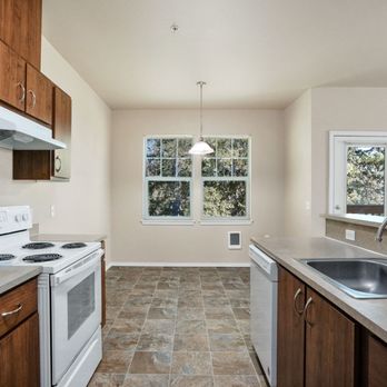 Springbrook Ridge Apartments - 2x2 - Apartments Near Me - Newberg, Oregon Springbrook Ridge Apartments - 2x2 - Apartments Near Me - Newberg, Oregon