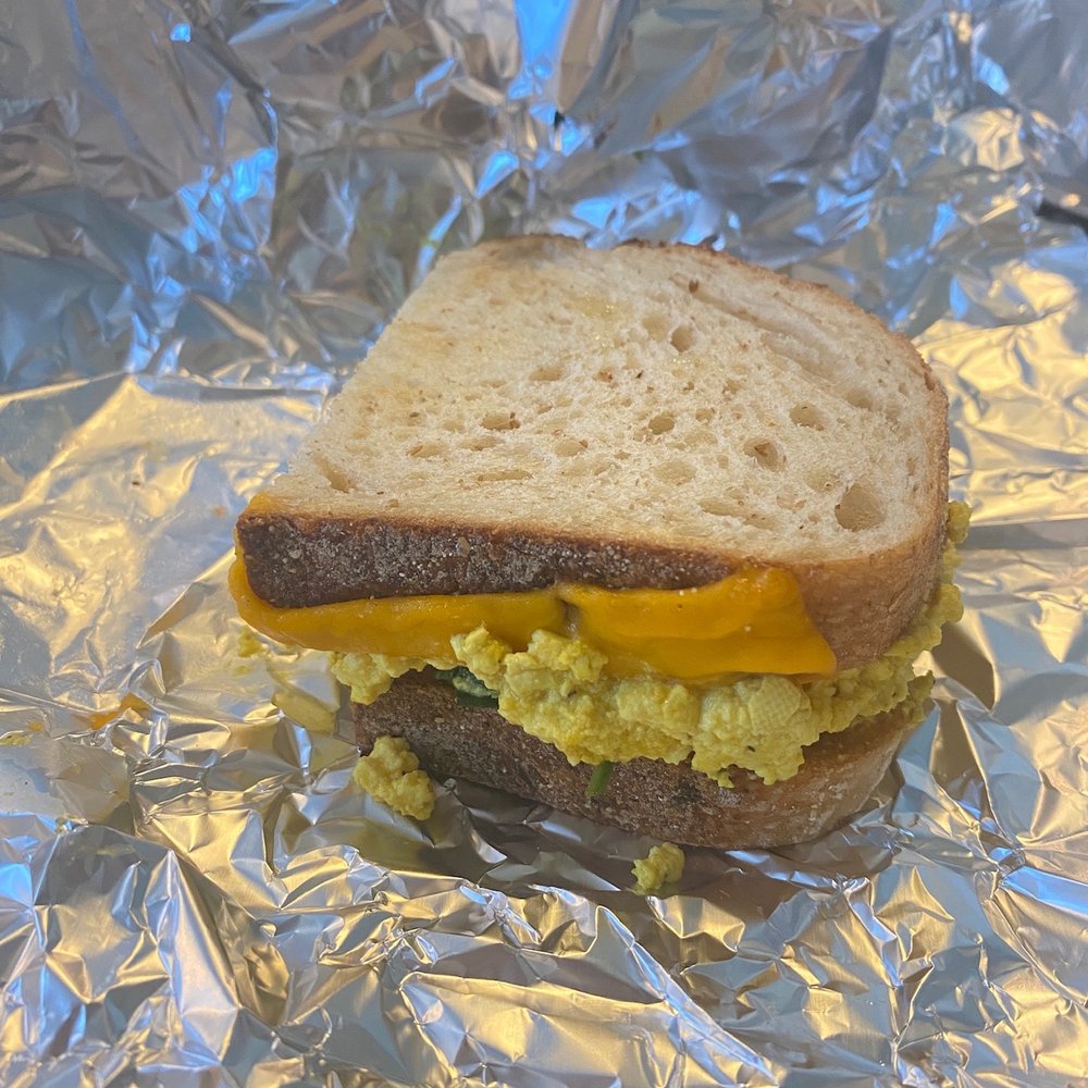 Vegan spinach, egg and cheese sandwich Vegan spinach, egg and cheese sandwich