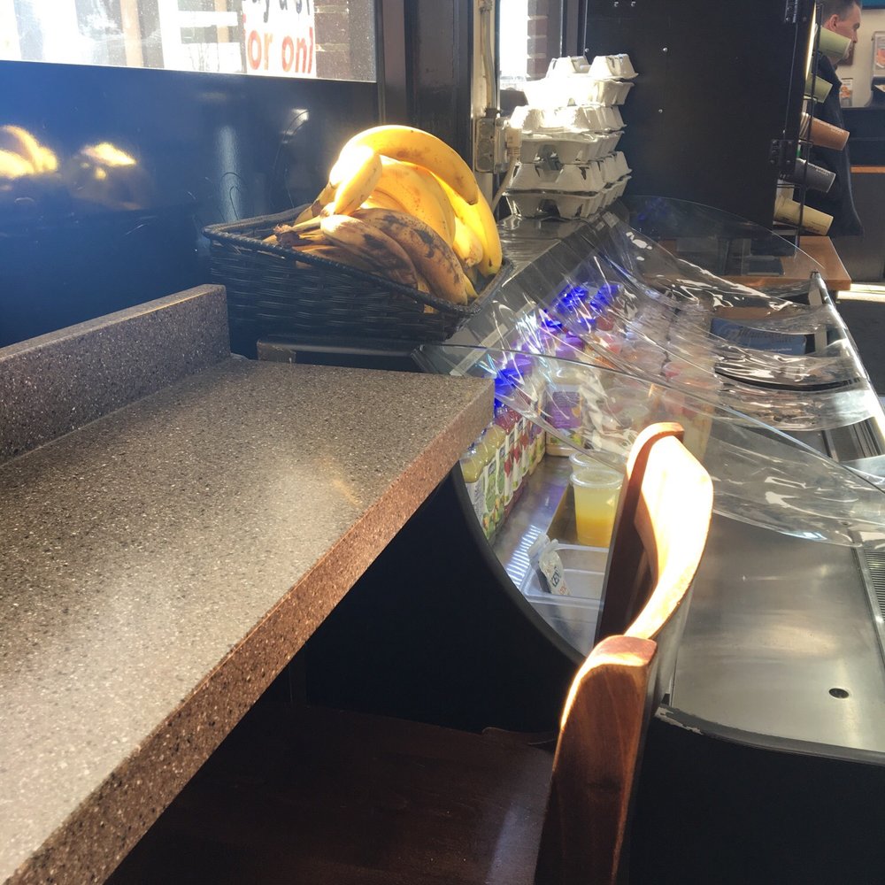Manhattan Bagel - Seating area - Bagels Near Me - Westfield, New Jersey