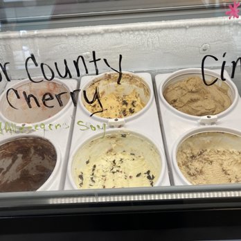 Scratch Ice Cream - Ice Cream & Frozen Yogurt Near Me - Brookfield, Wisconsin