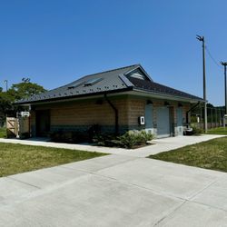 Bayville Farms Park - Newer restroom by tennis courts
