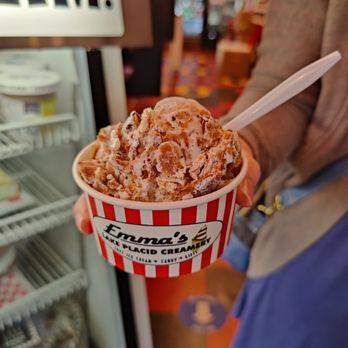 Emma's Lp Creamery - Peanut butter with cookies and cream - Ice Cream & Frozen Yogurt Near Me - Lake Placid, New York Emma's Lp Creamery - Peanut butter with cookies and cream - Ice Cream & Frozen Yogurt Near Me - Lake Placid, New York